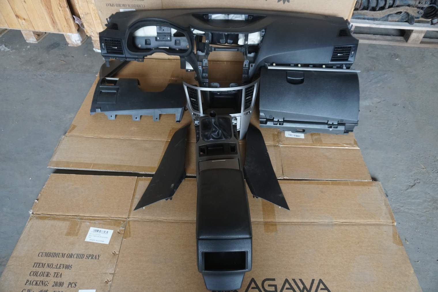 SUBARU OUTBACK IV BR LEGACY V DESKA ROZDZIELCZA KONSOLA 2009-2011R