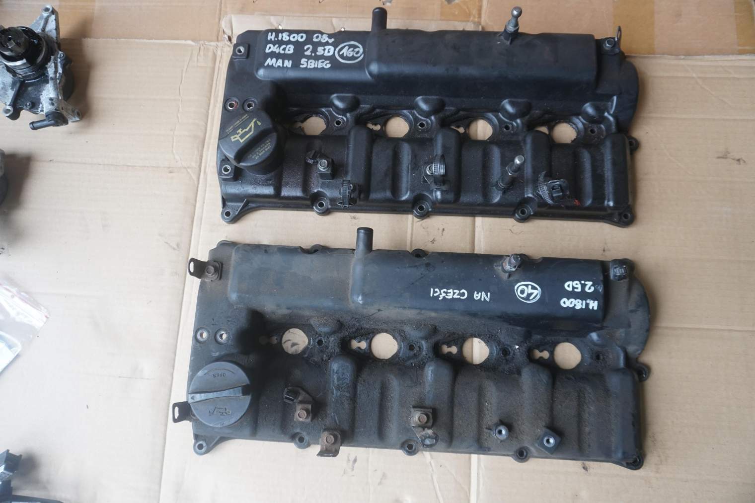 HYUNDAI I800 H1 Starex POKRYWA ZAWORÓW 224104A450