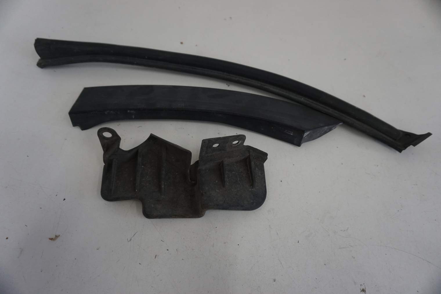 SUBARU FORESTER V SK LISTWA BŁOTNIKA 91112SJ350