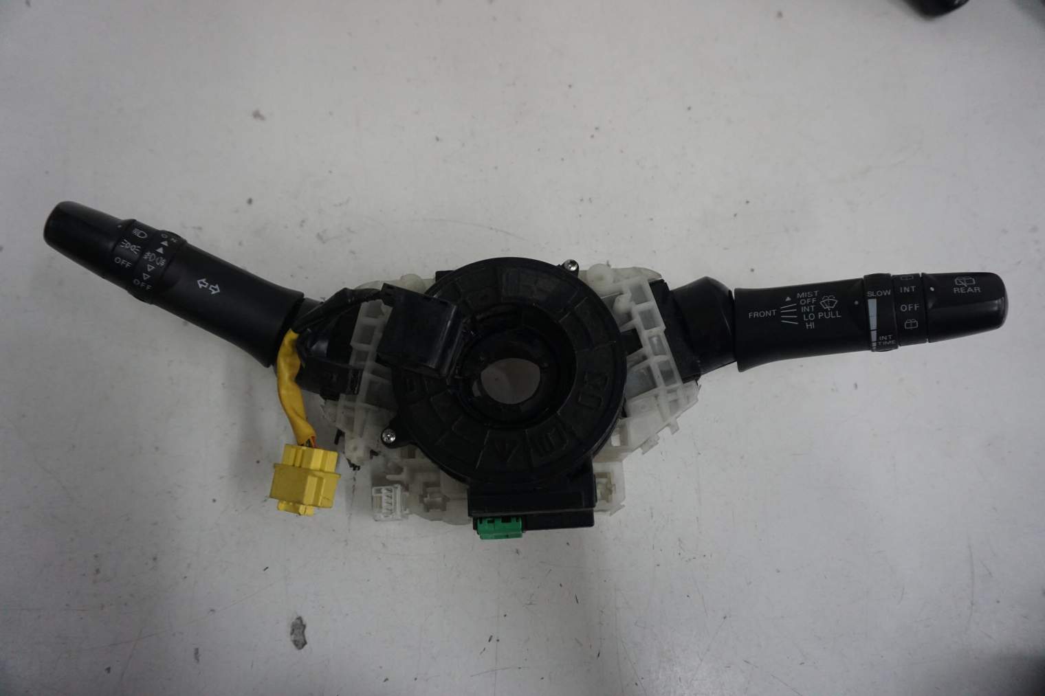 MITSUBISHI LANCER VIII X PRZEŁĄCZNIKI KIEROWNICY 8600A099