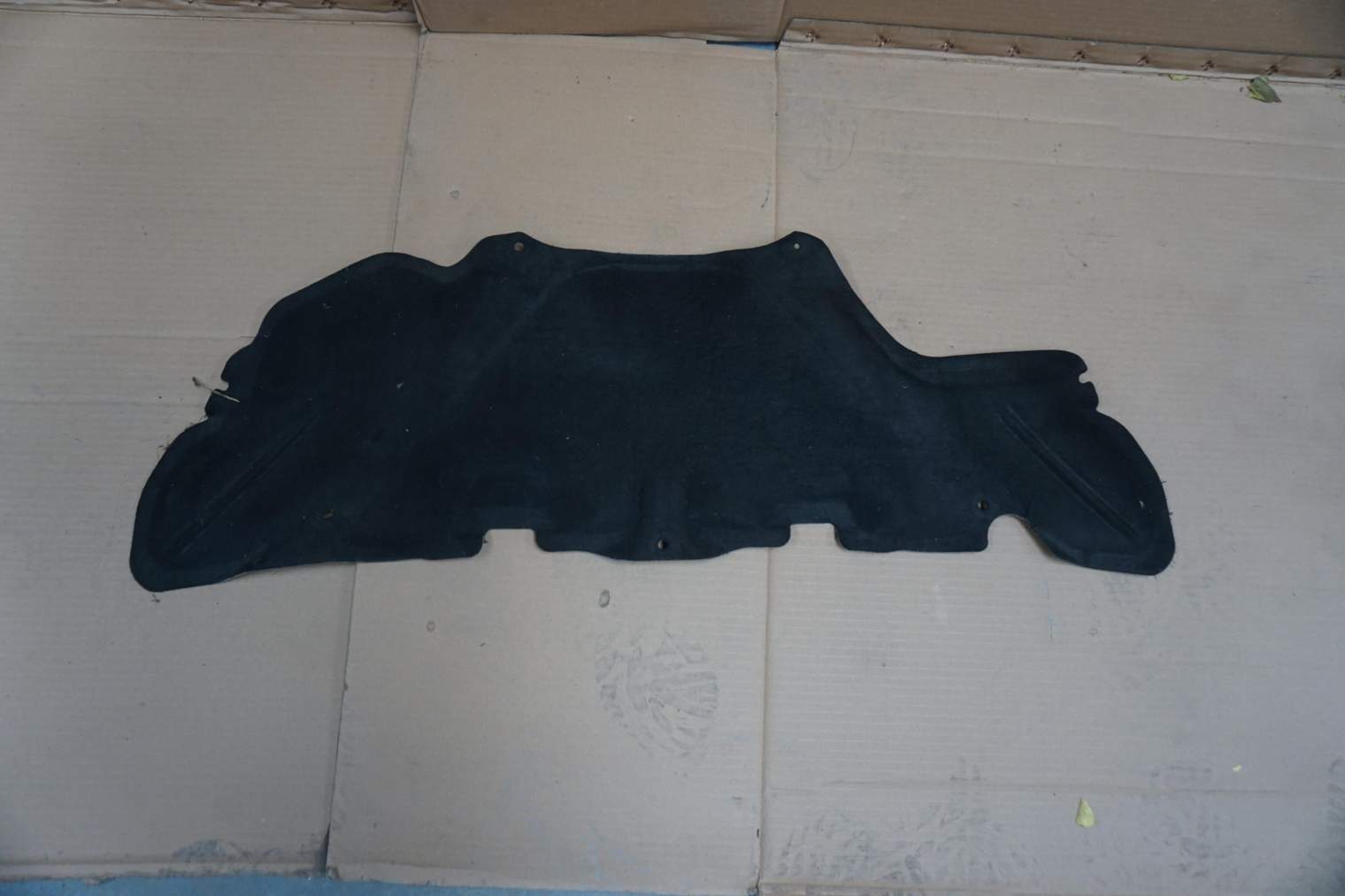 Nissan Note E11 WYGLUSZENIE MASKI