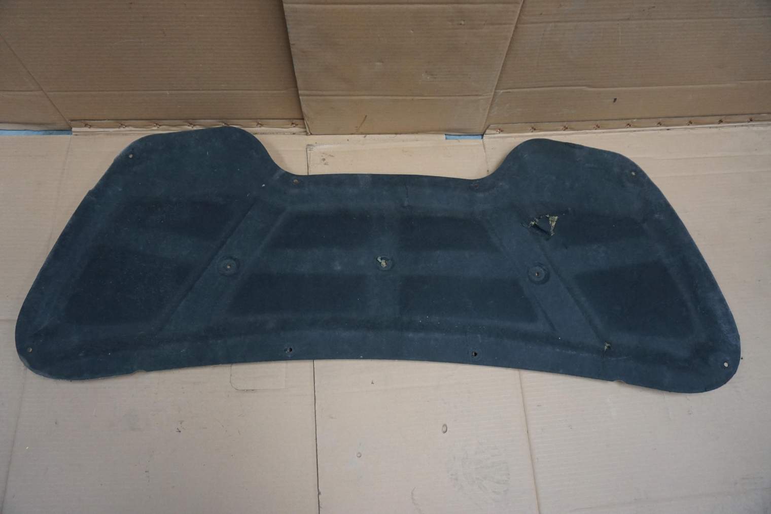 HYUNDAI IX35 WYGŁUSZENIE MASKI 81125-2Y000