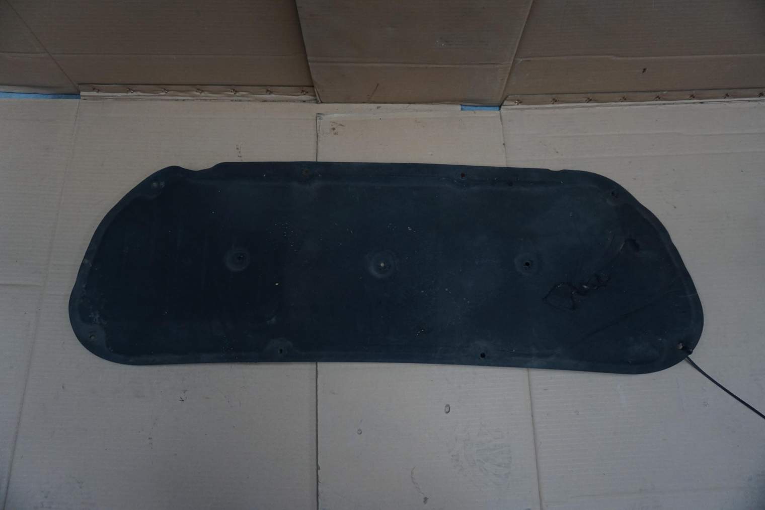 KIA CEED II WYGŁUSZENIE MASKI 81124-A2000