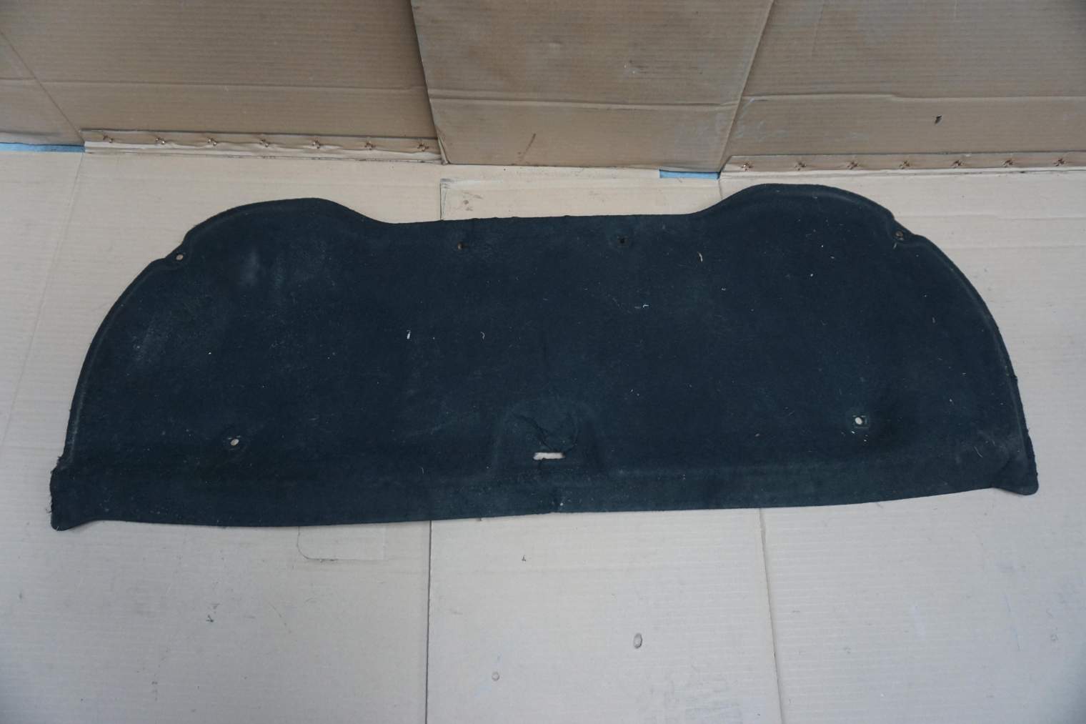 TOYOTA AVENSIS T27 WYGŁUSZENIE MASKI