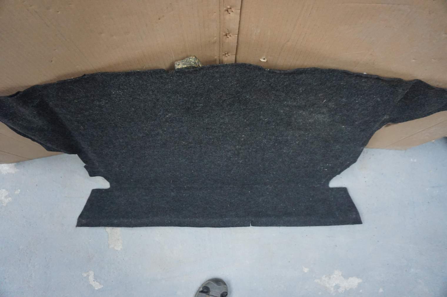 TOYOTA AURIS I E15 PÓŁKA BAGAŻNIKA