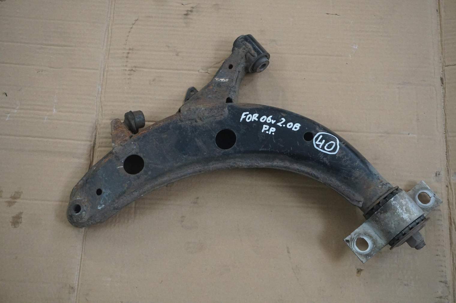 SUBARU FORESTER SG II PRAWY PRZEDNI WAHACZ 2002-2007R