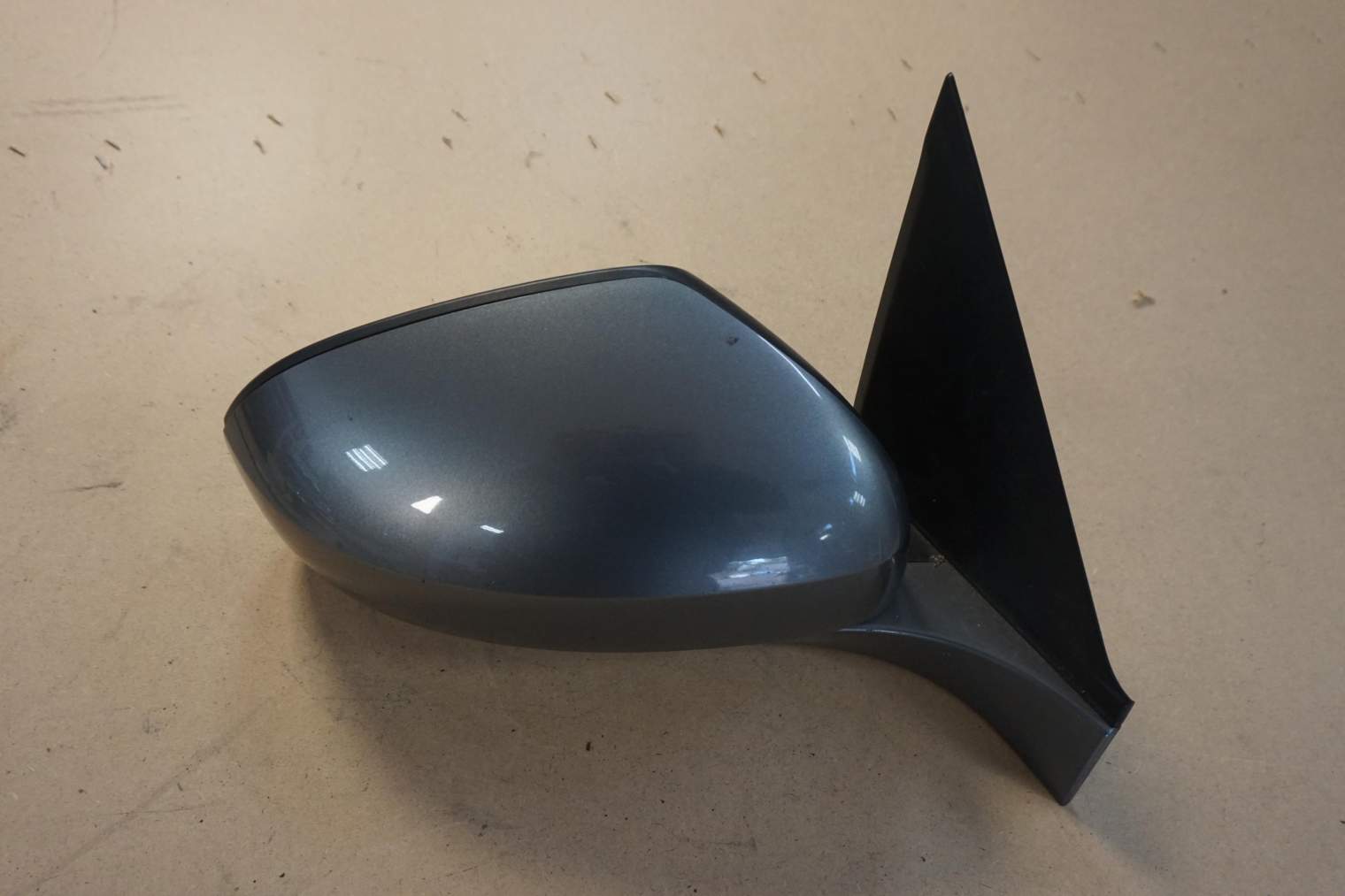 SUZUKI SWIFT MK7 LUSTERKO PRAWE 84701-68L10 ZCD