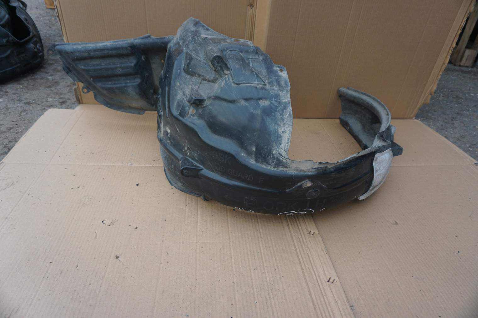 SUBARU OUTBACK IV NADKOLE LEWE PRZEDNIE 59110AJ050