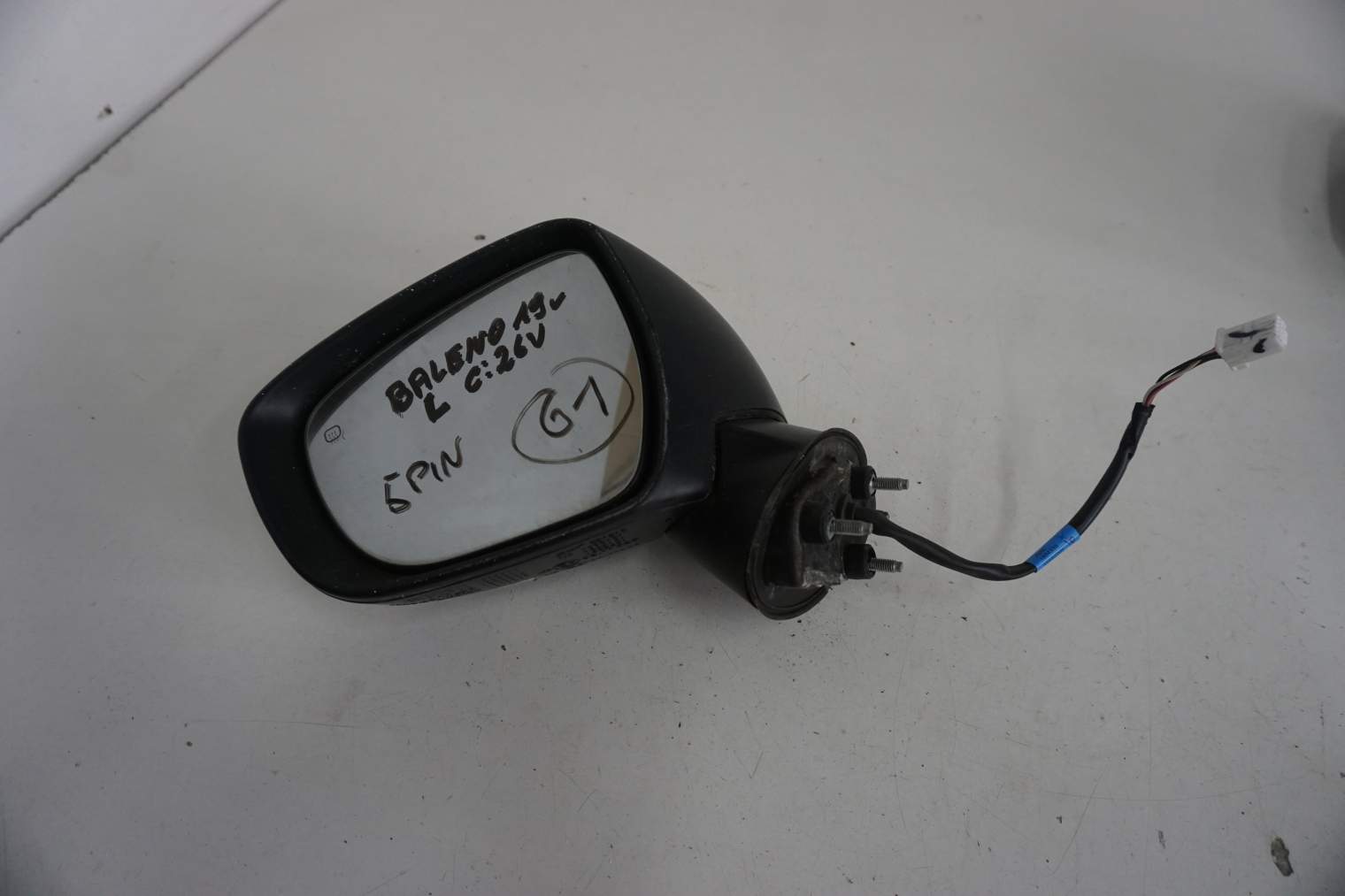 SUZUKI BALENO FE 2019r LUSTERKO LEWE 26U BIAŁE - obrazek 6