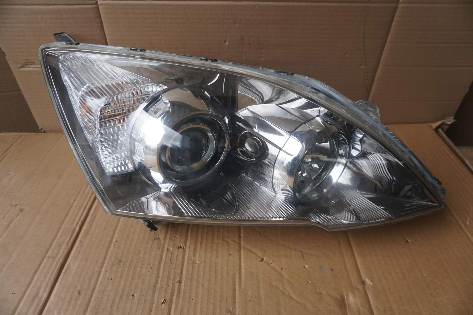 HONDA CR-V III LAMPA PRAWA XENON 2008R UK