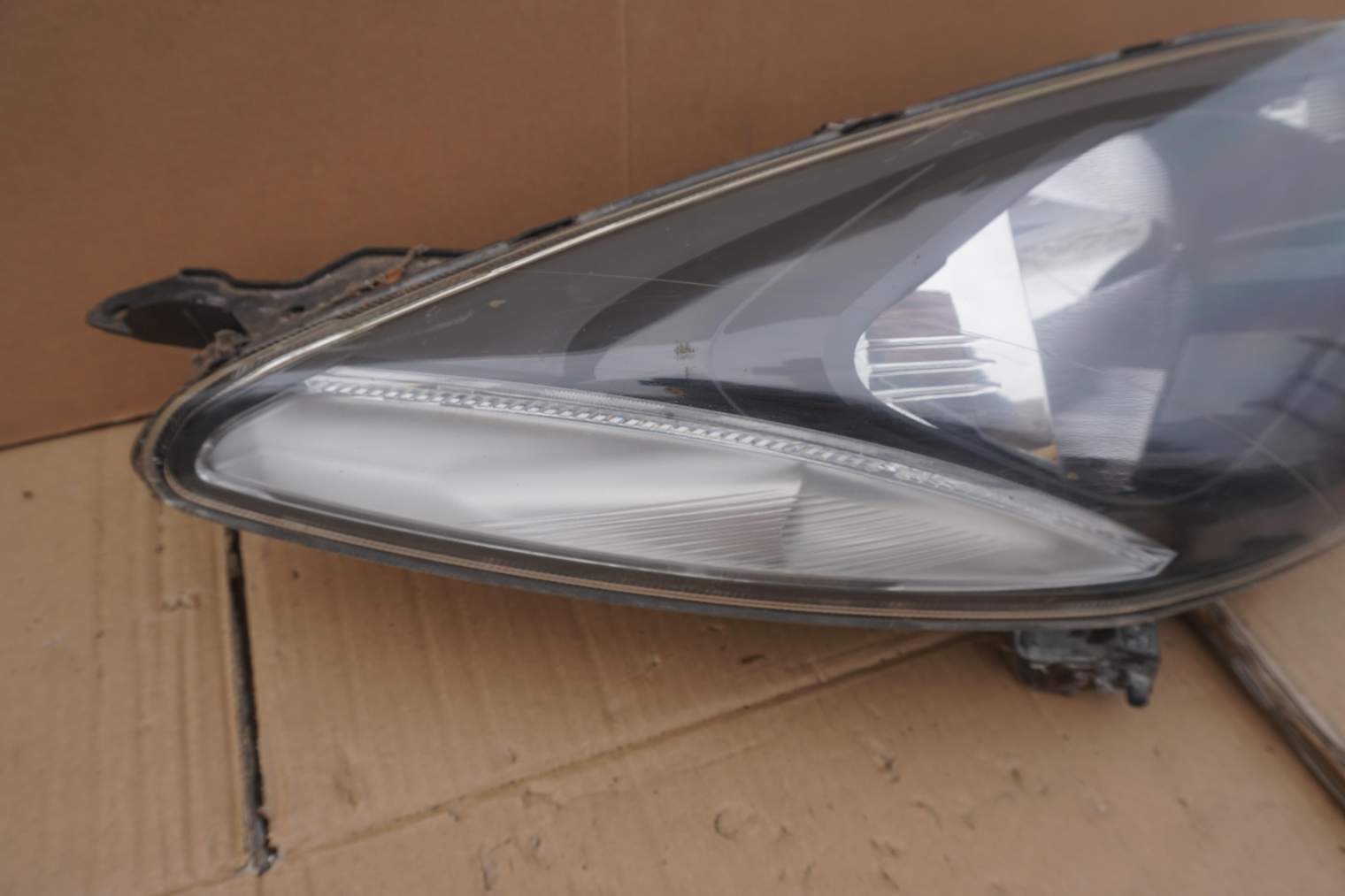 MAZDA 2 DE PRAWA LAMPA PRZEDNIA Z ANGLIKA - obrazek 2
