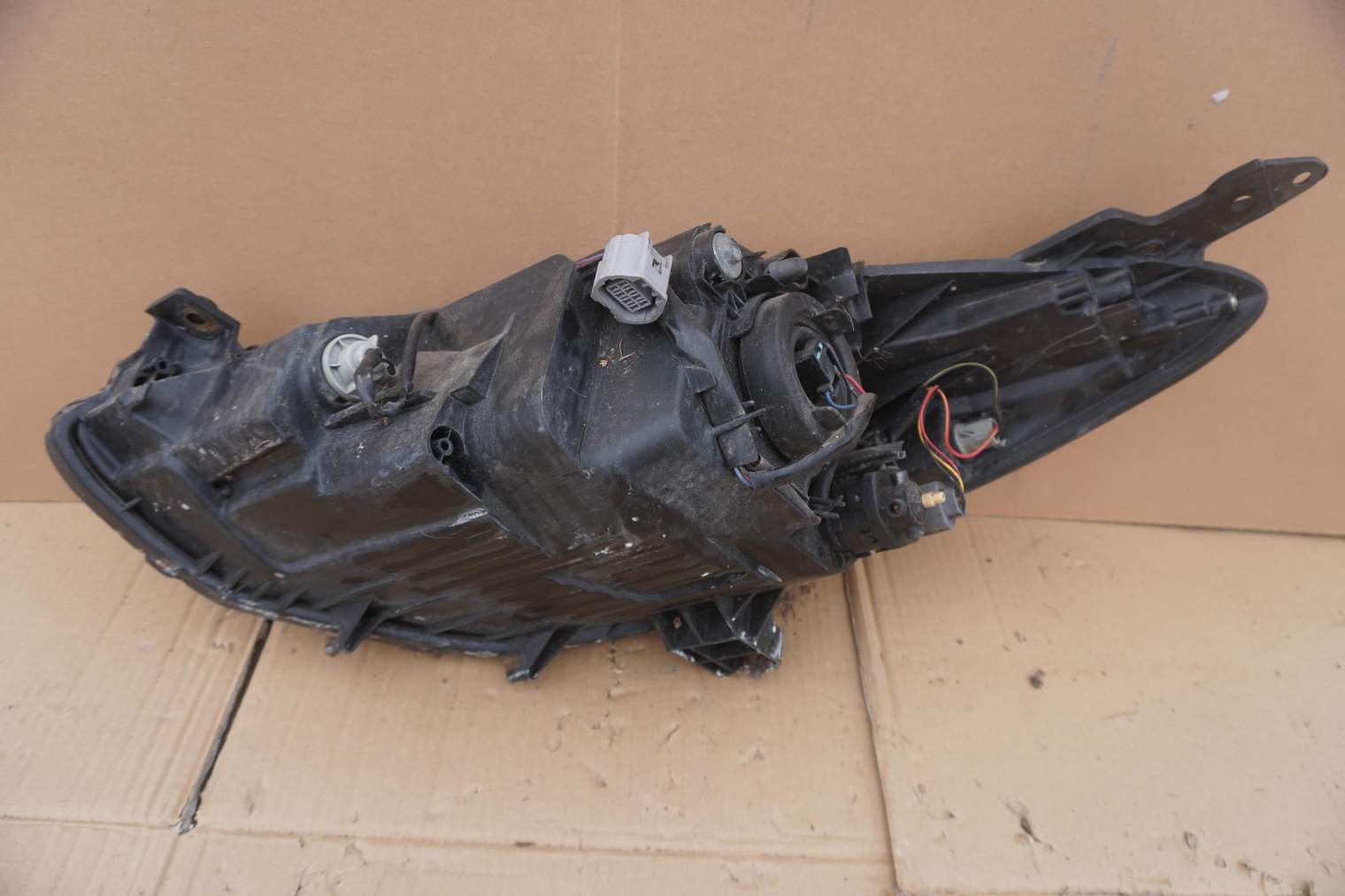 MAZDA 2 DE PRAWA LAMPA PRZEDNIA Z ANGLIKA - obrazek 7