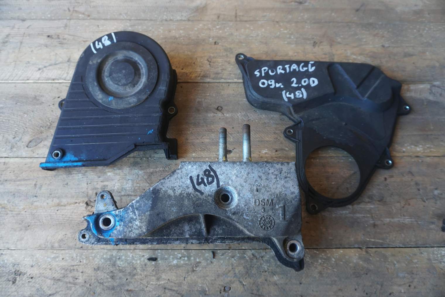 KIA SPORTAGE II ŁAPA SILNIKA OBUDOWA ROZRZADU 2.0CRDI