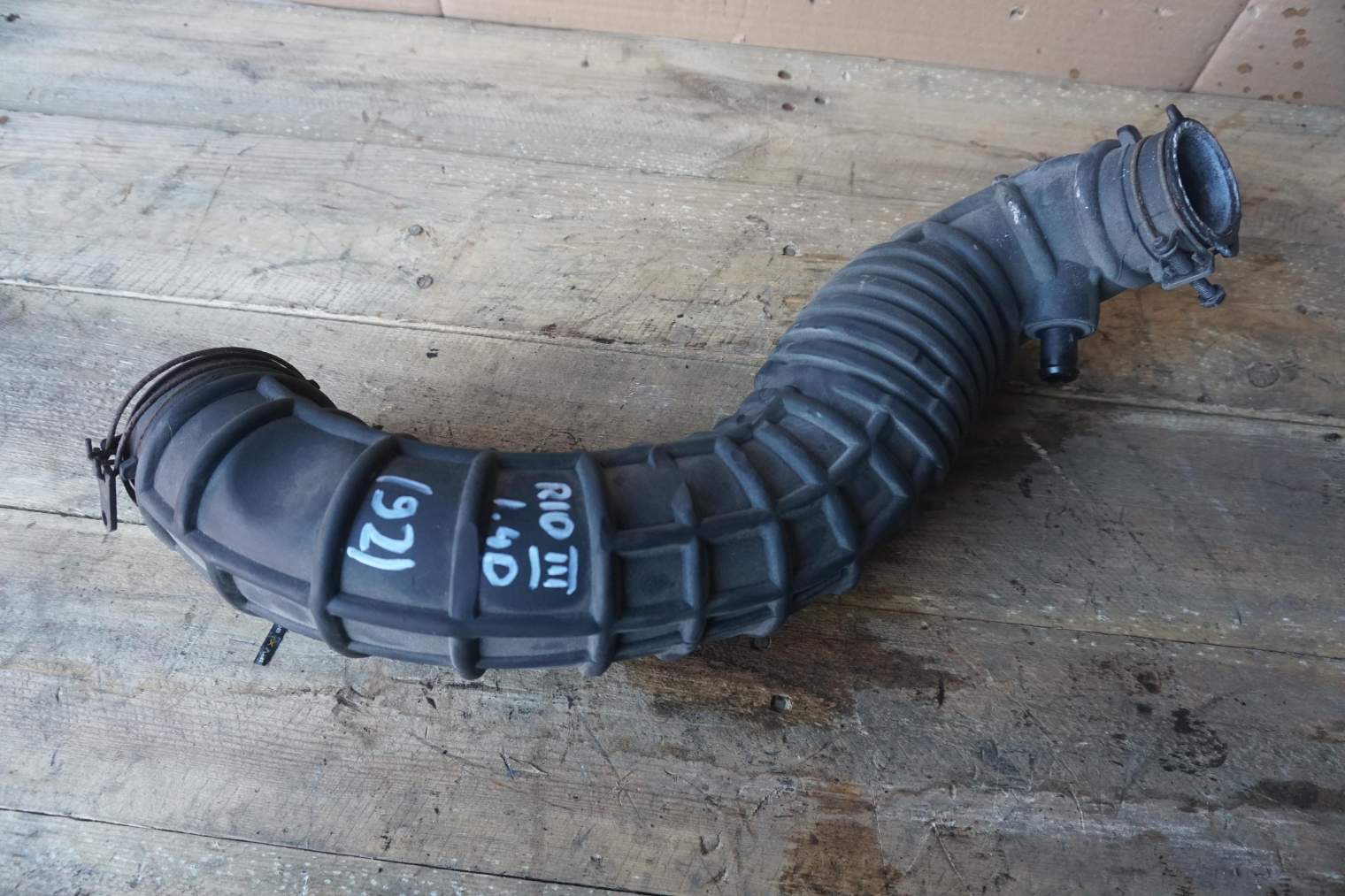 KIA HYUNDAI RURA DOLOTU POWIETRZA 28138-1R200