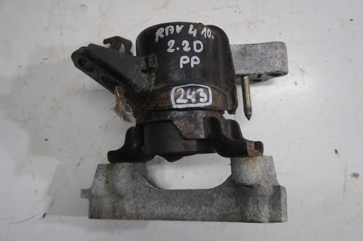 TOYOTA RAV-4 III PODUSZKA SILNIKA PRAWA