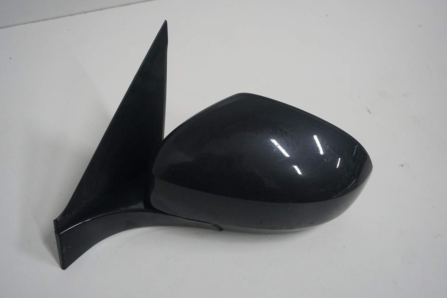 SUZUKI SWIFT MK7 IV LUSTERKO LEWE ZCE 84702-68L11