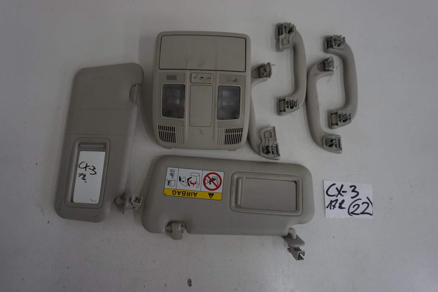 MAZDA CX-3 OSŁONY PRZECIWSŁONECZNE D81T67SS1