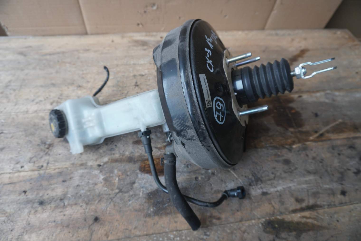 MAZDA CX-3 SERWO POMPA HAMULCOWA D10J43800