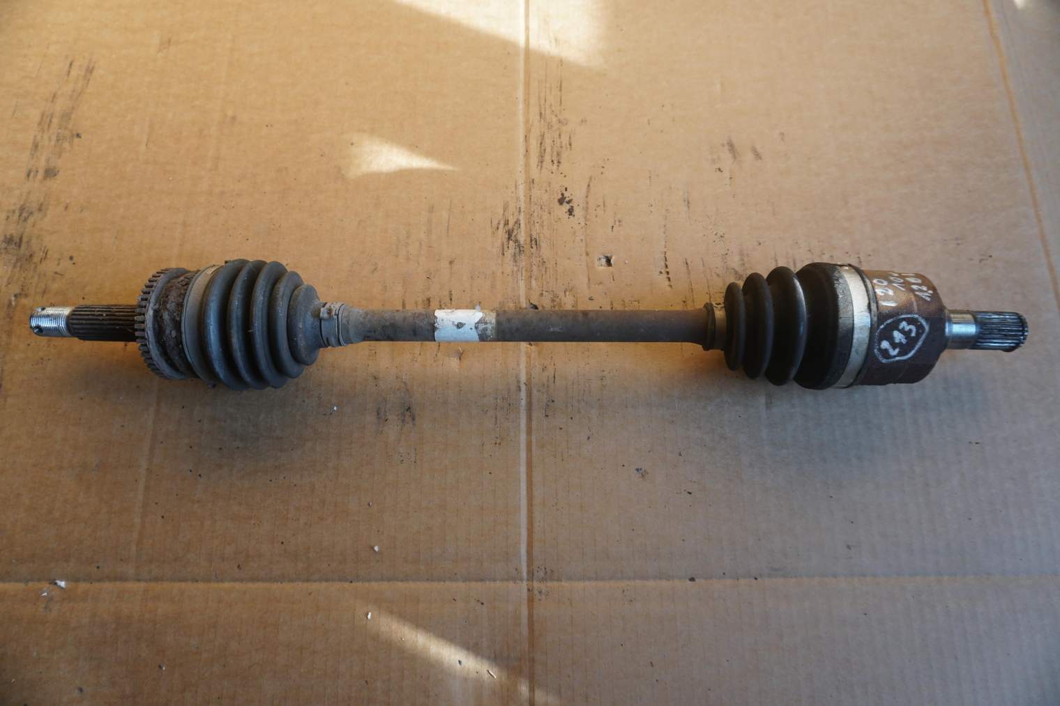 HYUNDAI I20 LEWA POLOS PRZEGUB 1.2/1.4 BENZYNA 495001J000