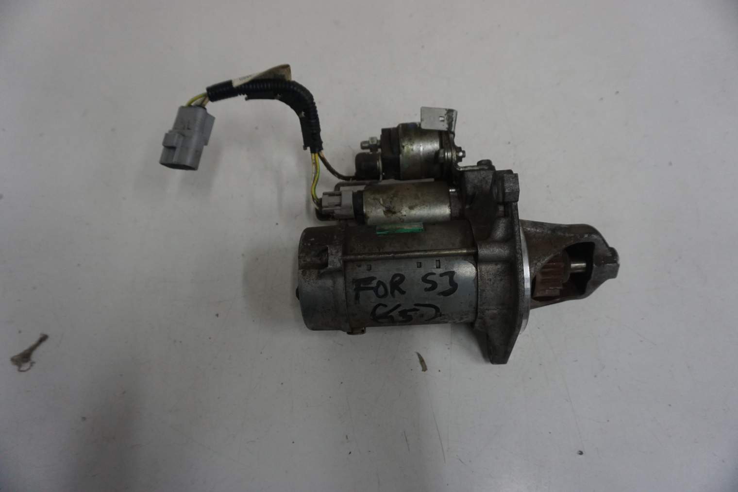 SUBARU FORESTER SJ IV ROZRUSZNIK 23300AA700