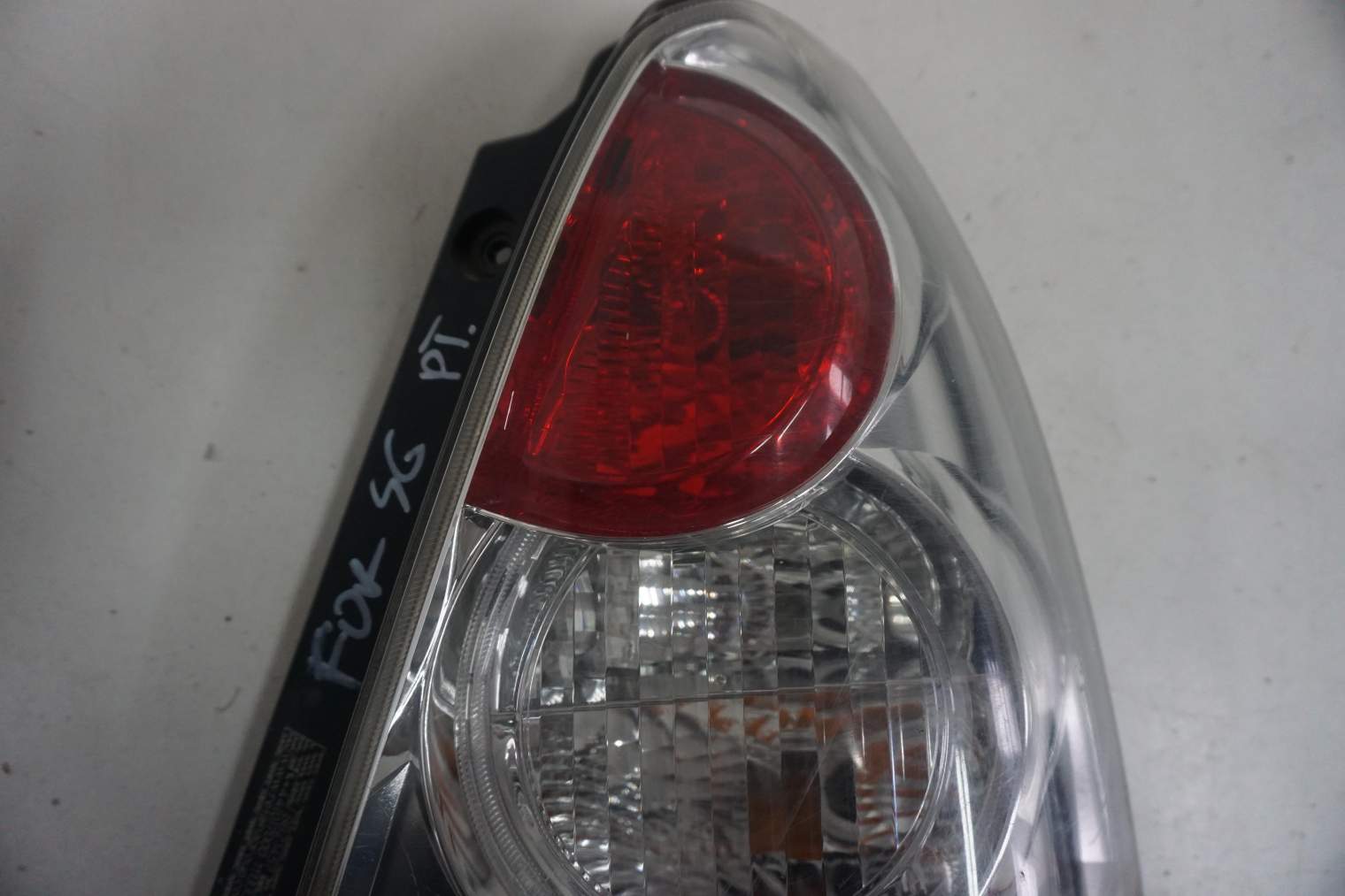 SUBARU FORESTER SG II LIFT LAMPA TYLNA PRAWA 2006 2007 - obrazek 2