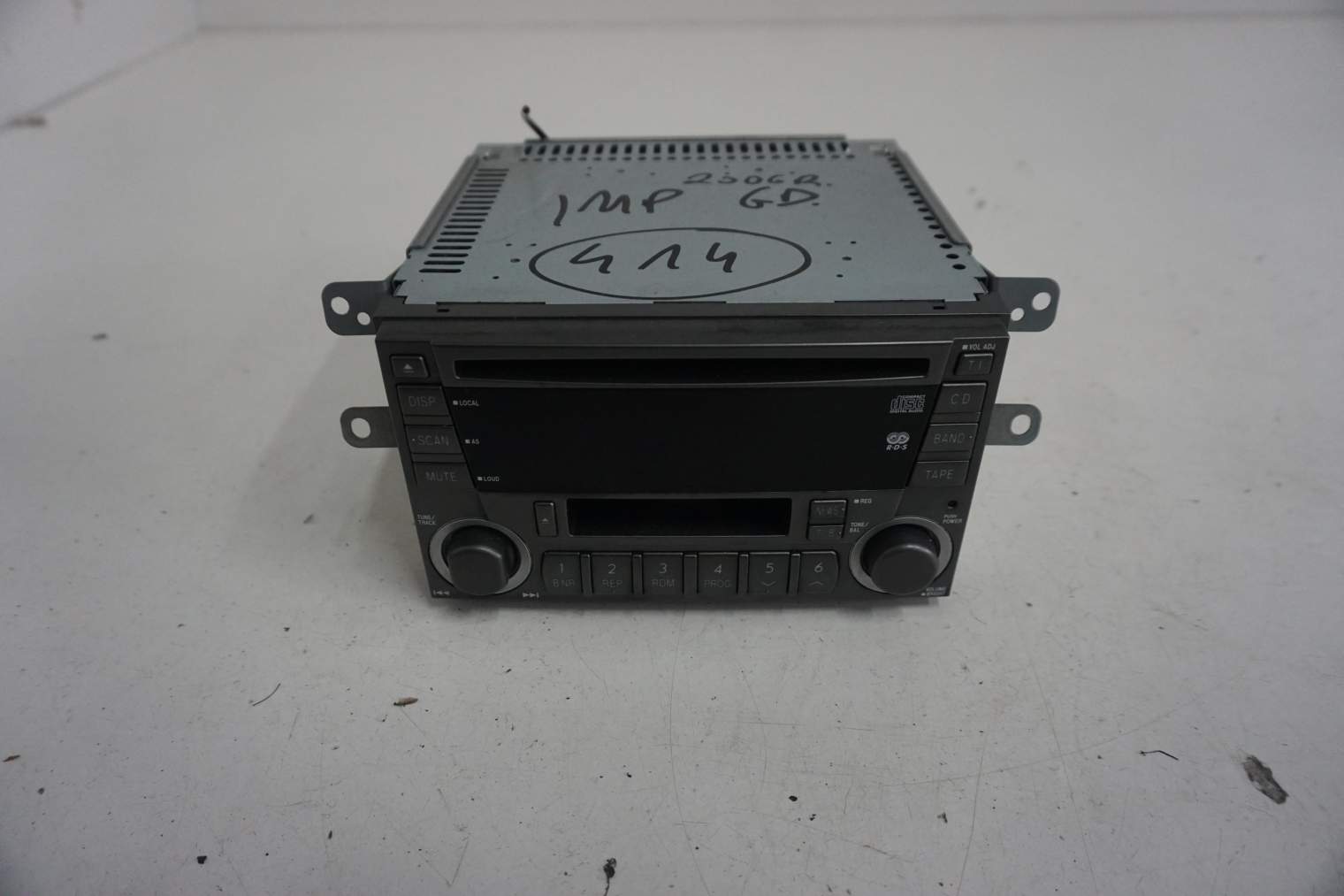 SUBARU IMPREZA RADIOODTWARZACZ 86201FE100