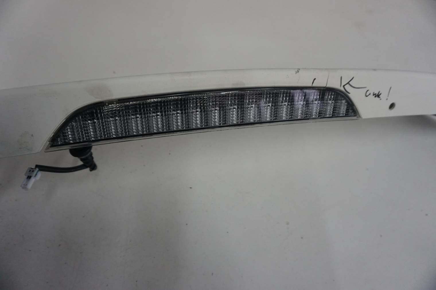 MITSUBISHI ASX SPOILER KLAPY BAGAŻNIKA 6515A20677 W37A - obrazek 4