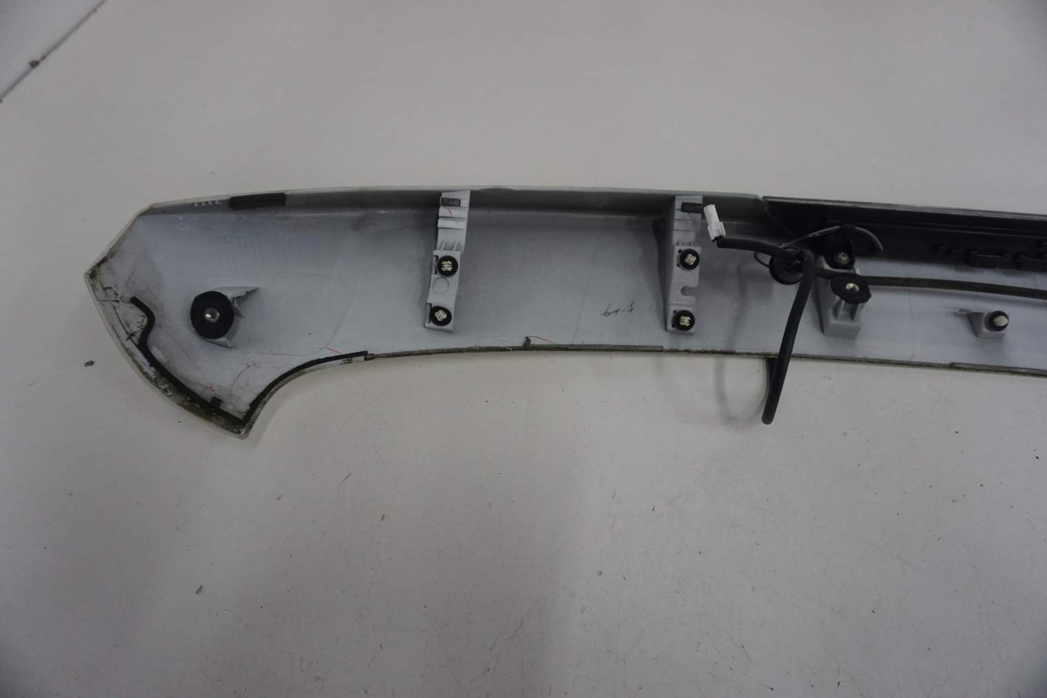 MITSUBISHI ASX SPOILER KLAPY BAGAŻNIKA 6515A20677 W37A - obrazek 7