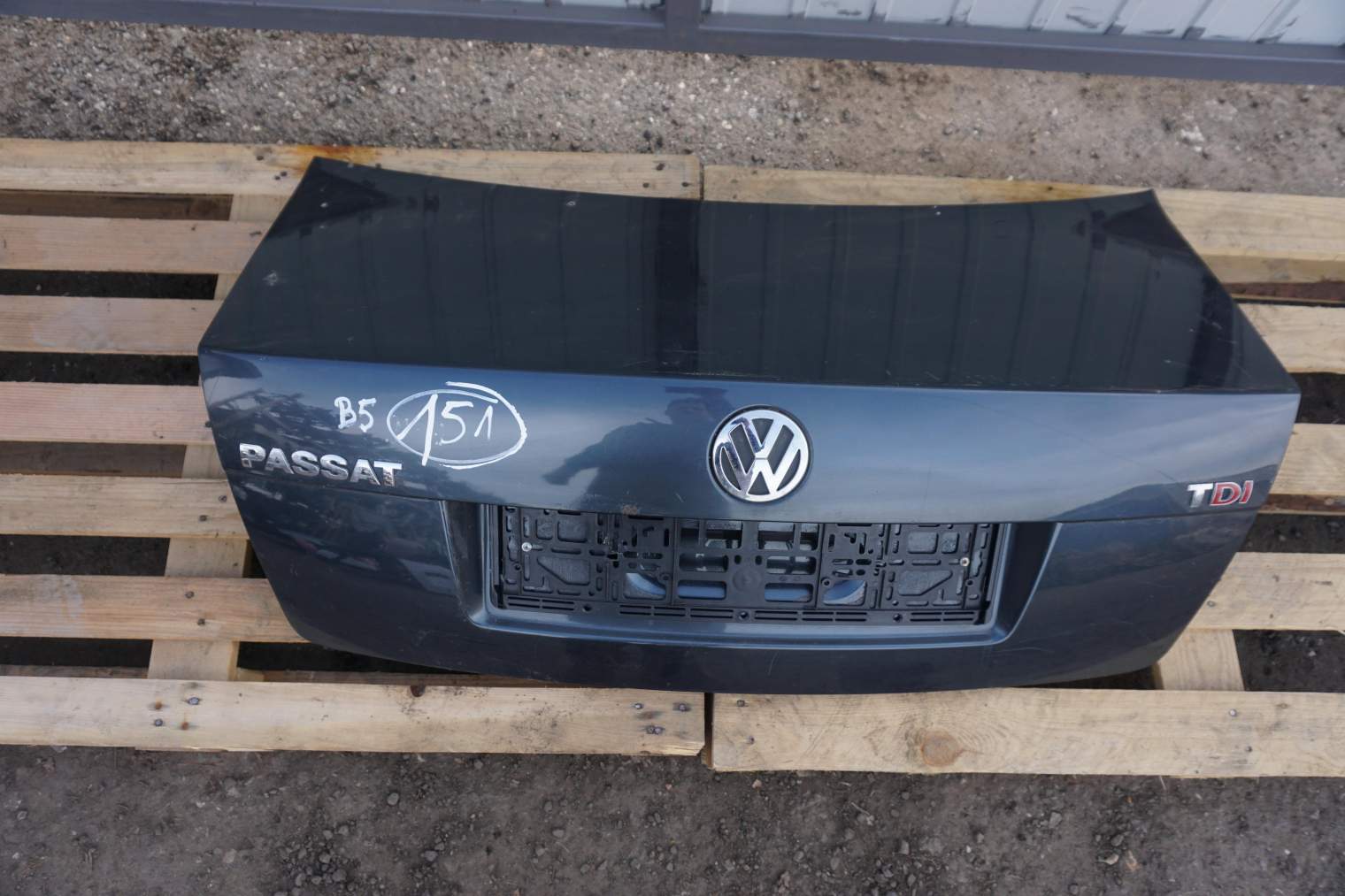 VW PASSAT B5 SEDAN KLAPA BAGAŻNIKA