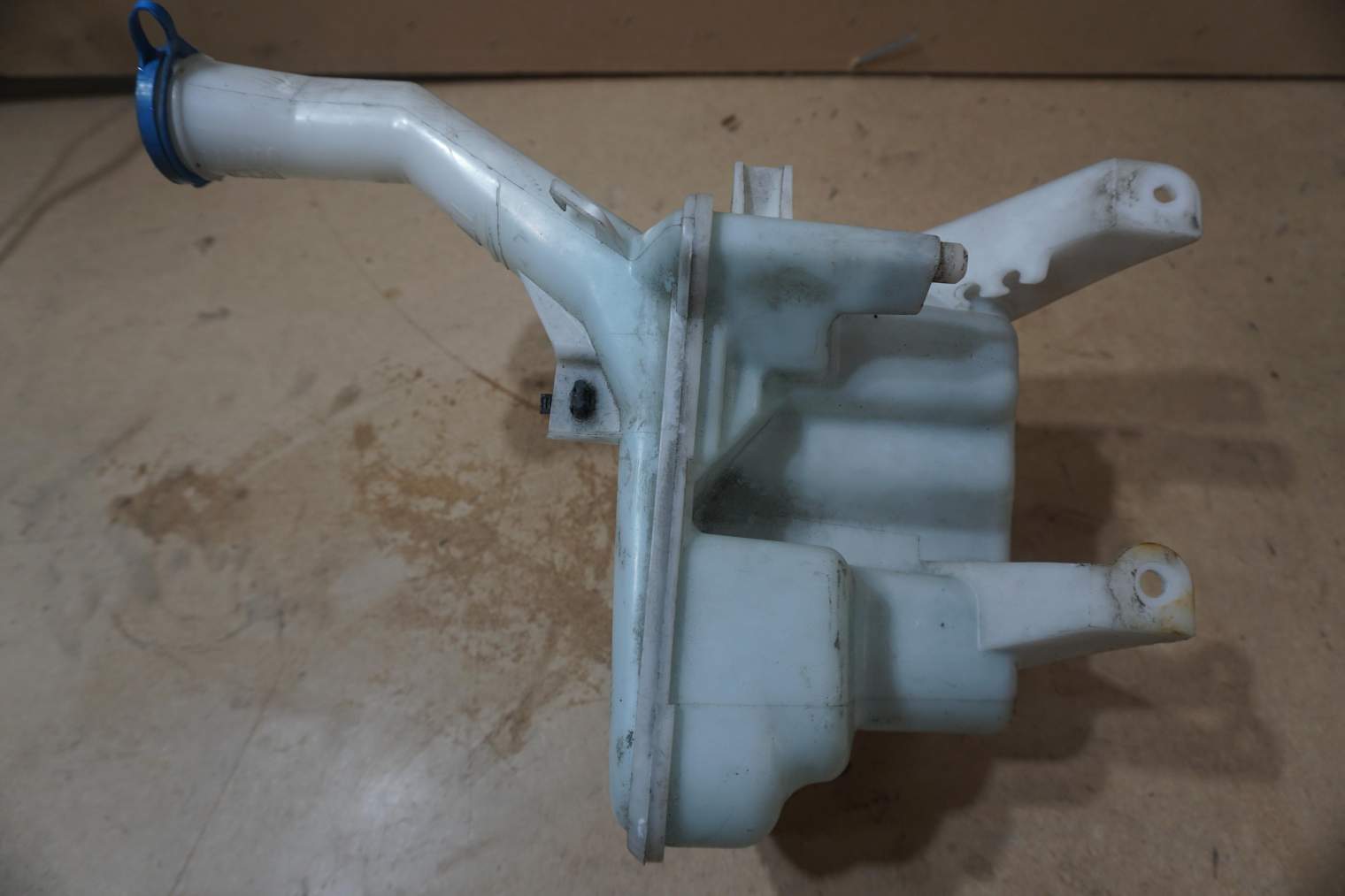 TOYOTA YARIS II ZBIORNIK SPRYSKIWACZY 85310-0D060