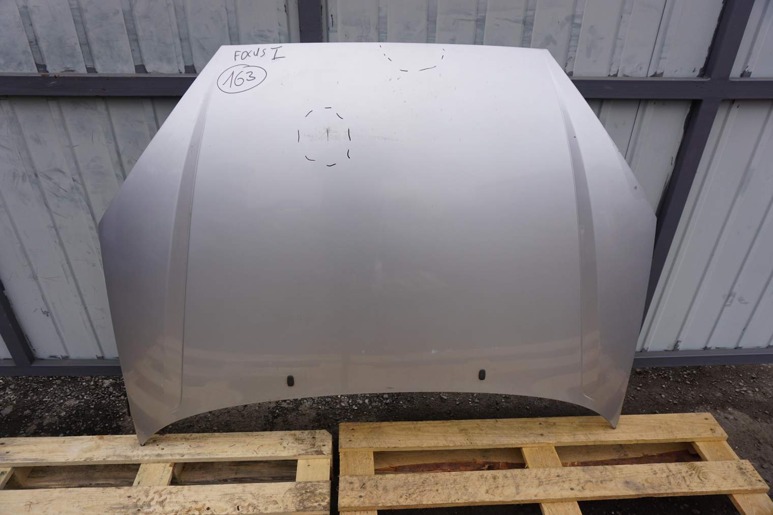 FORD FOCUS I MASKA SREBRNA