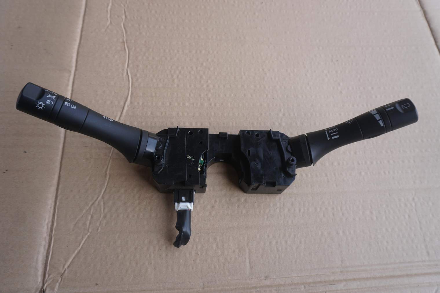 NISSAN NOTE E12 2012-2016R MANETKA PRZEŁĄCZNIK SWIATEŁ