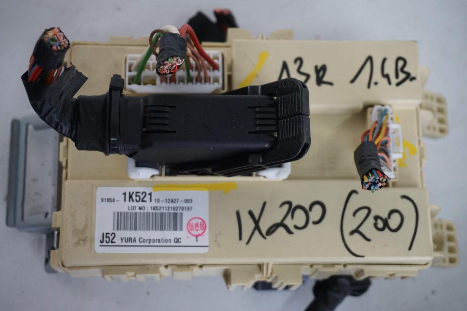 HYUNDAI iX20 PUSZKA BEZPIECZNIKI 91950-1K521