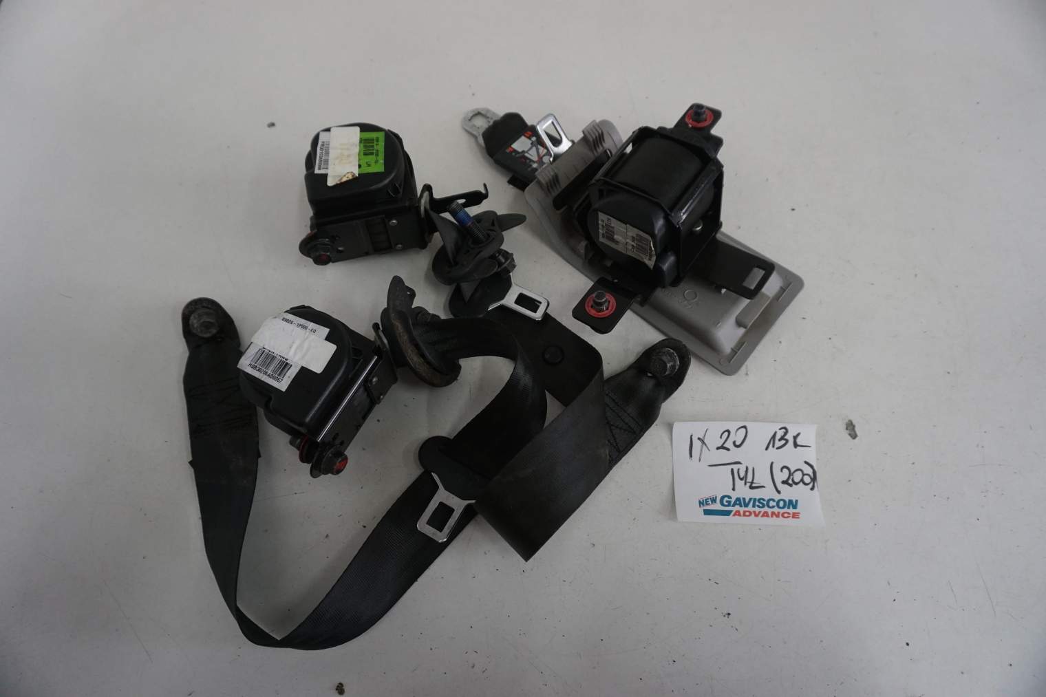 HYUNDAI iX20 PASY BEZPIECZEŃSTWA TYLNE 89810-1P000 89820-1P000