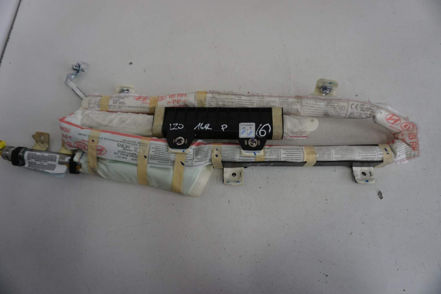 HYUNDAI iX20 KURTYNA POWIETRZNA LEWA PRAWA 85020-C7000 85010-C7000