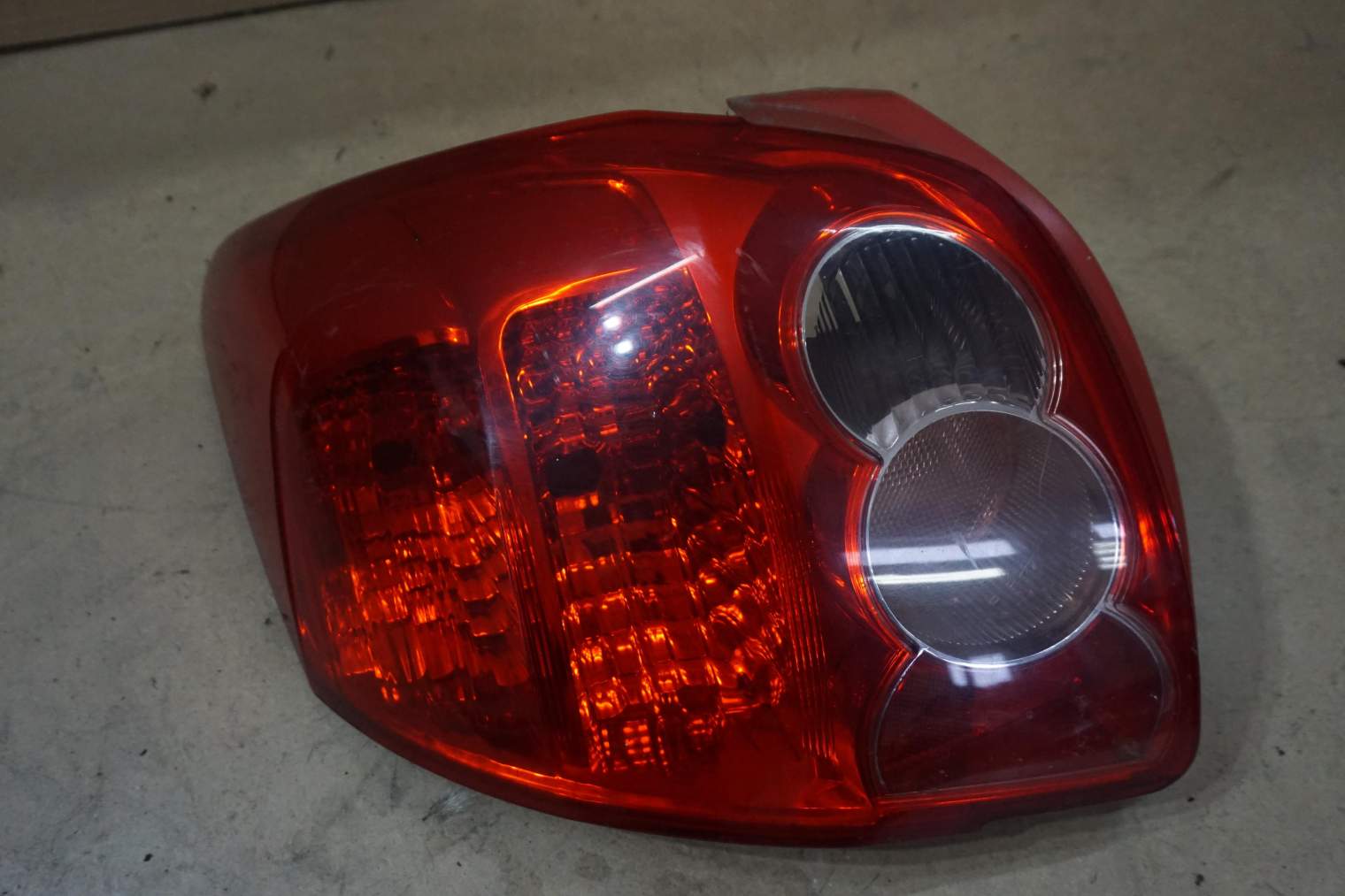 TOYOTA AURIS E15 LAMPA TYLNA LEWA