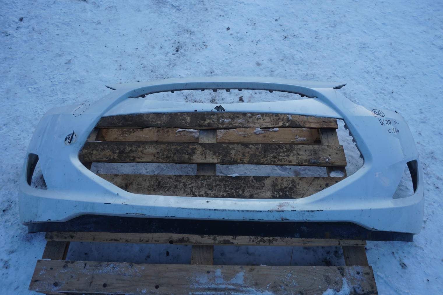 HYUNDAI iX20 2010-2019r PRZEDNI ZDERZAK KOLOR TCW 865111K000 USZKODZONY