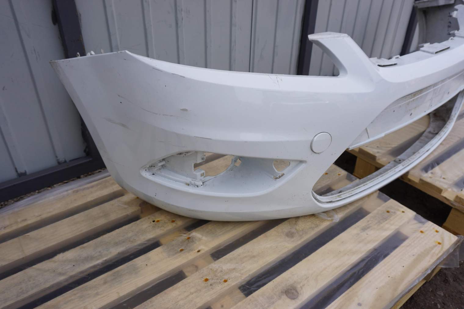 FORD FOCUS ZDERZAK PRZEDNI - obrazek 2