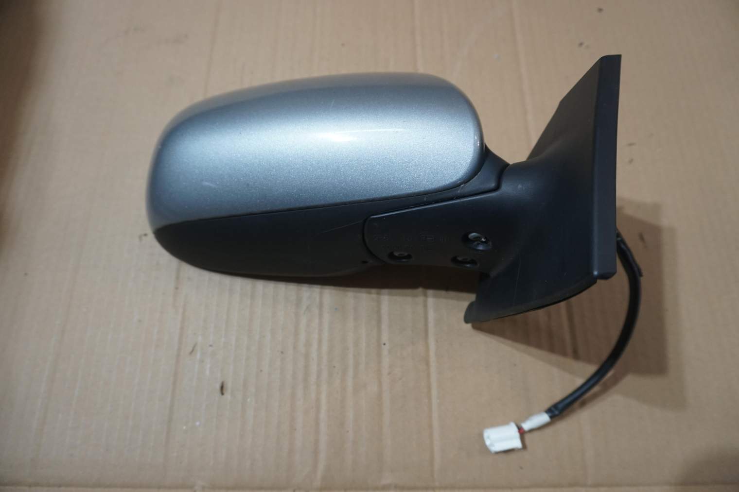 TOYOTA YARIS II LUSTERKO PRAWE 1C0 87910-0D210