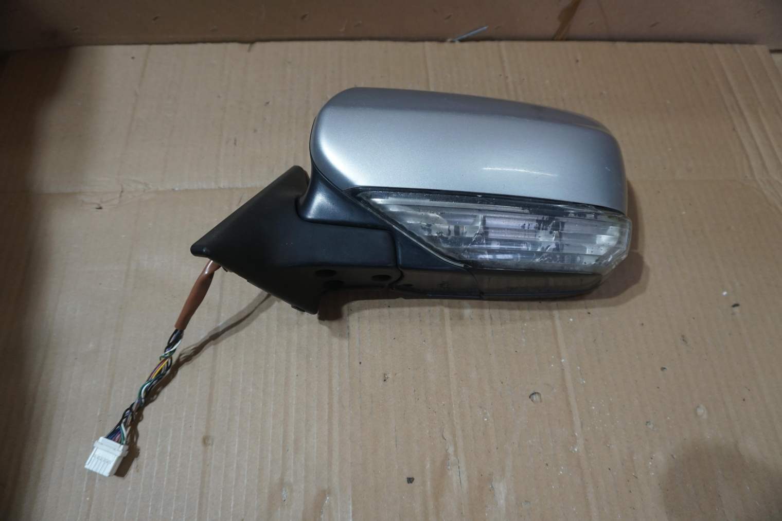 SUBARU FORESTER SG II LIFT LUSTERKO LEWE 01G