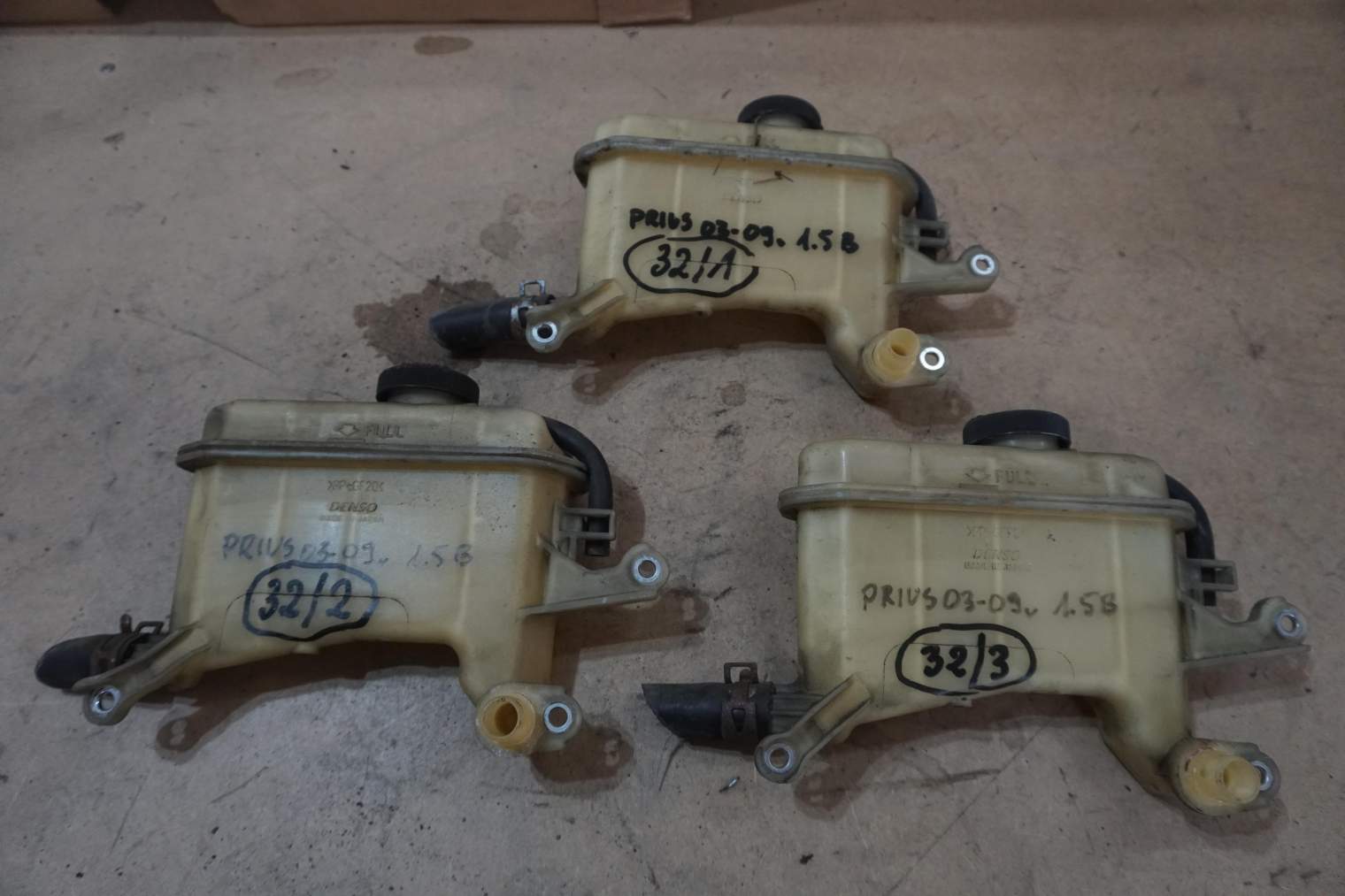 TOYOTA PRIUS II XW20 2003-2009R ZBIORNICZEK PŁYNU G920947040