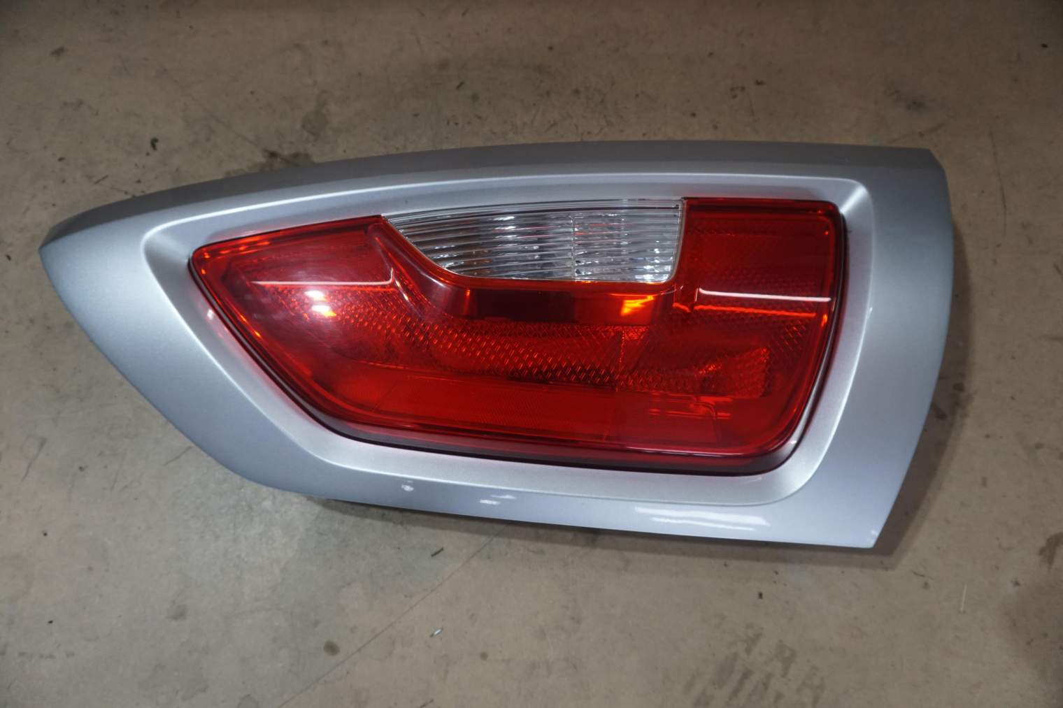 KIA SOUL LEWA TYLNA LAMPA 924102K520