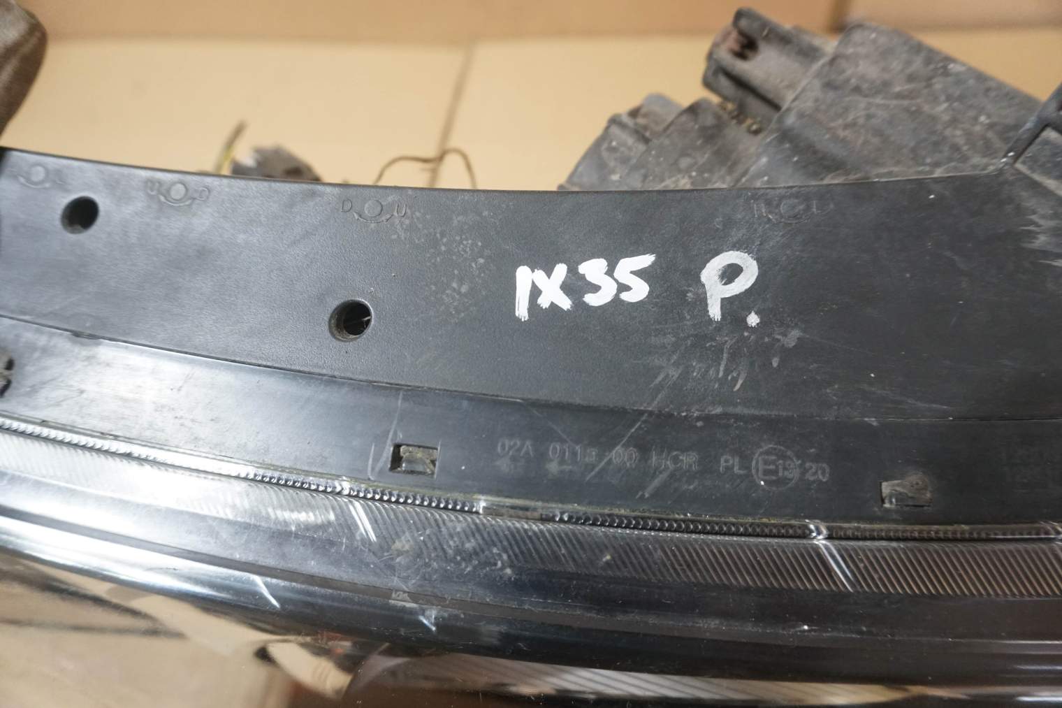 HYUNDAI IX35 PRAWA LAMPA 921022Y020 - obrazek 3
