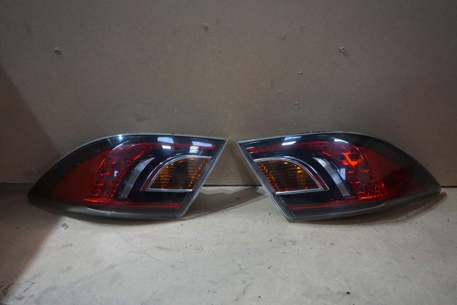 MAZDA 6 GH HATCHBACK SEDAN LAMPA TYLNA LEWA PRAWA