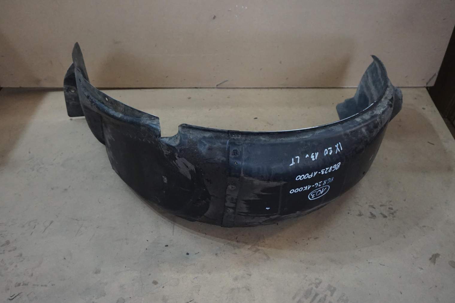 HYUNDAI iX20 2010-2019r NADKOLE LEWE TYLNE 86826-1K000