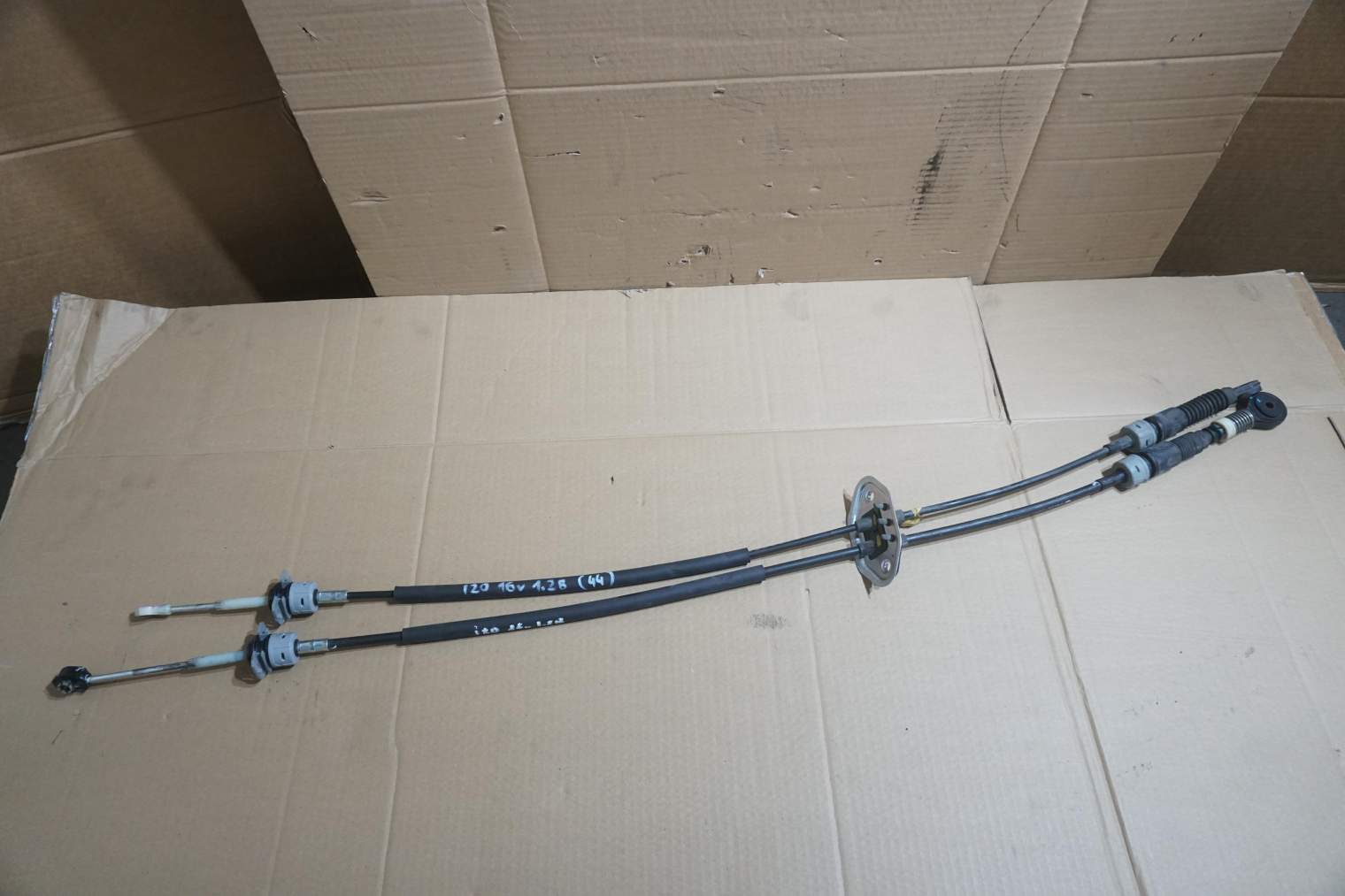 HYUNDAI i20 II LINKI ZMIANY BIEGÓW 43794C8100