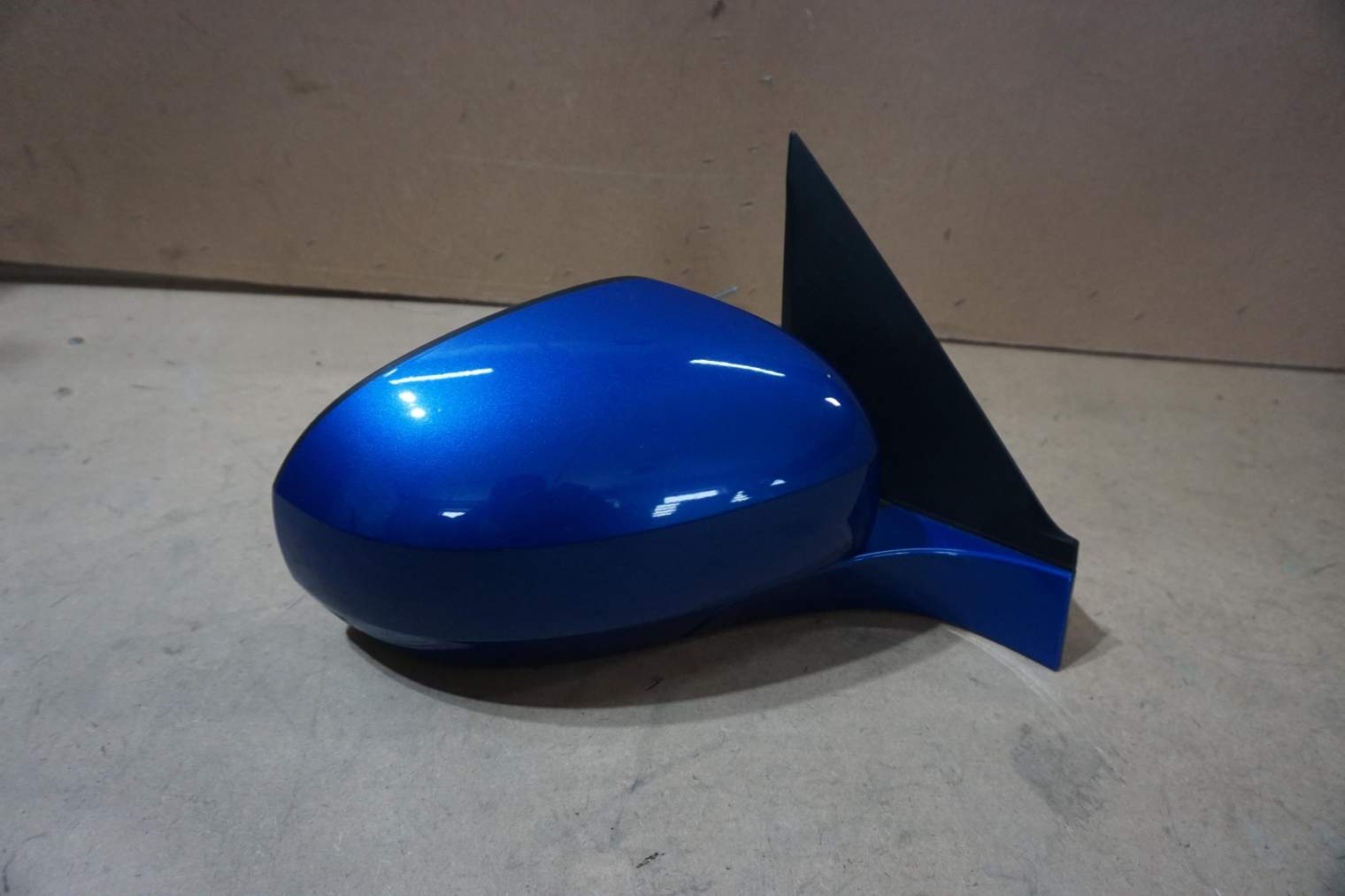 SUZUKI SWIFT MK7 IV LUSTERKO PRAWE 84701-68L11 ZCG