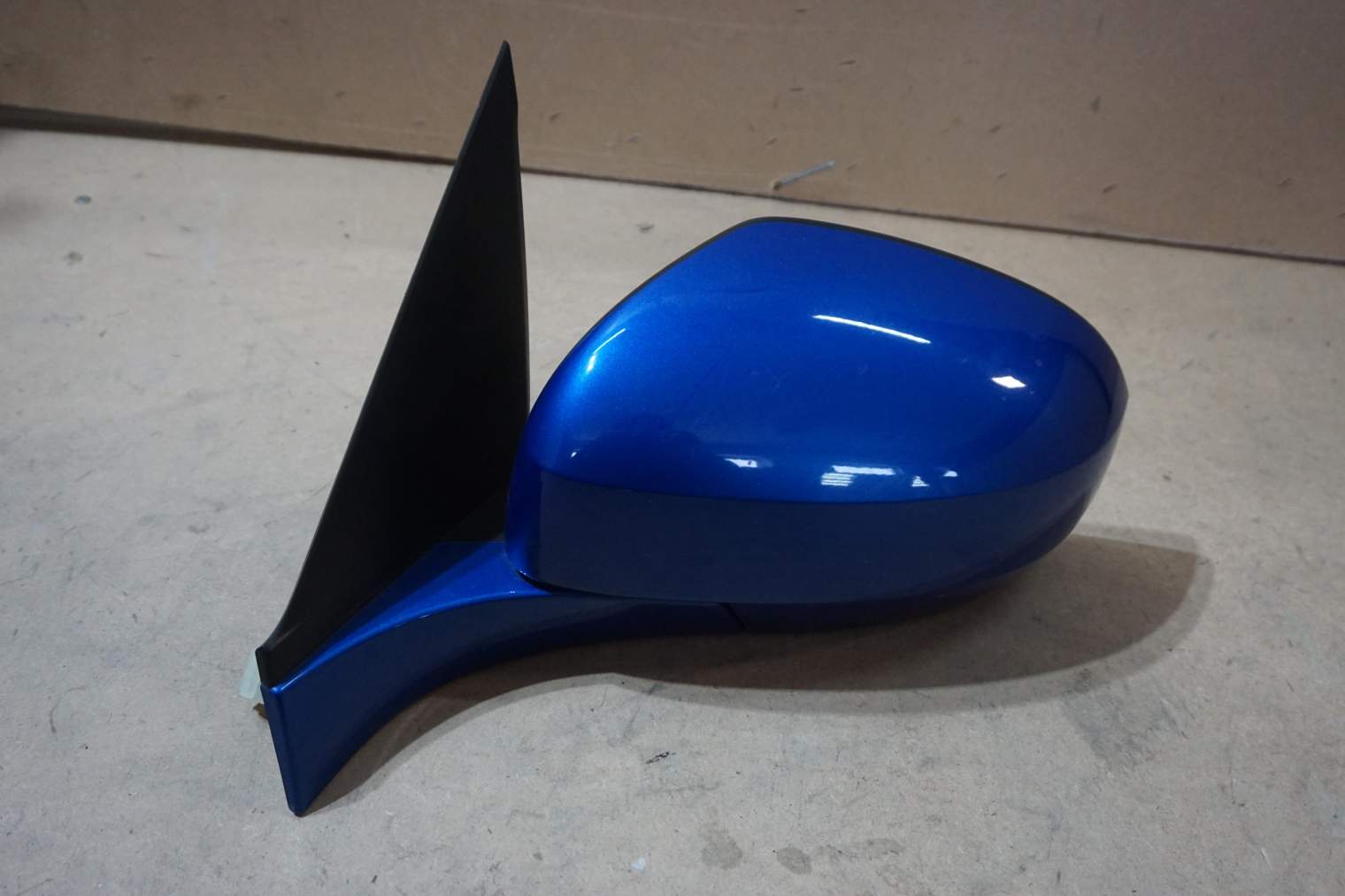 SUZUKI SWIFT MK7 IV LUSTERKO LEWE 84702-68L11 ZCG