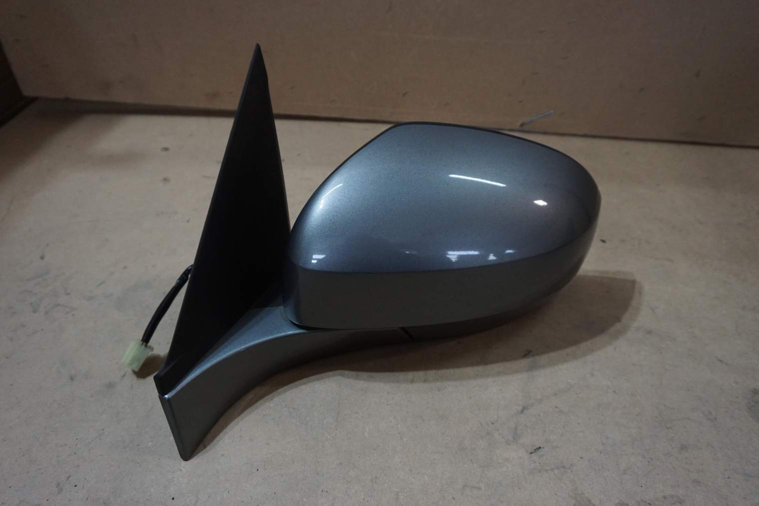 SUZUKI SWIFT MK7 IV LUSTERKO LEWE 84702-68L11 ZCD