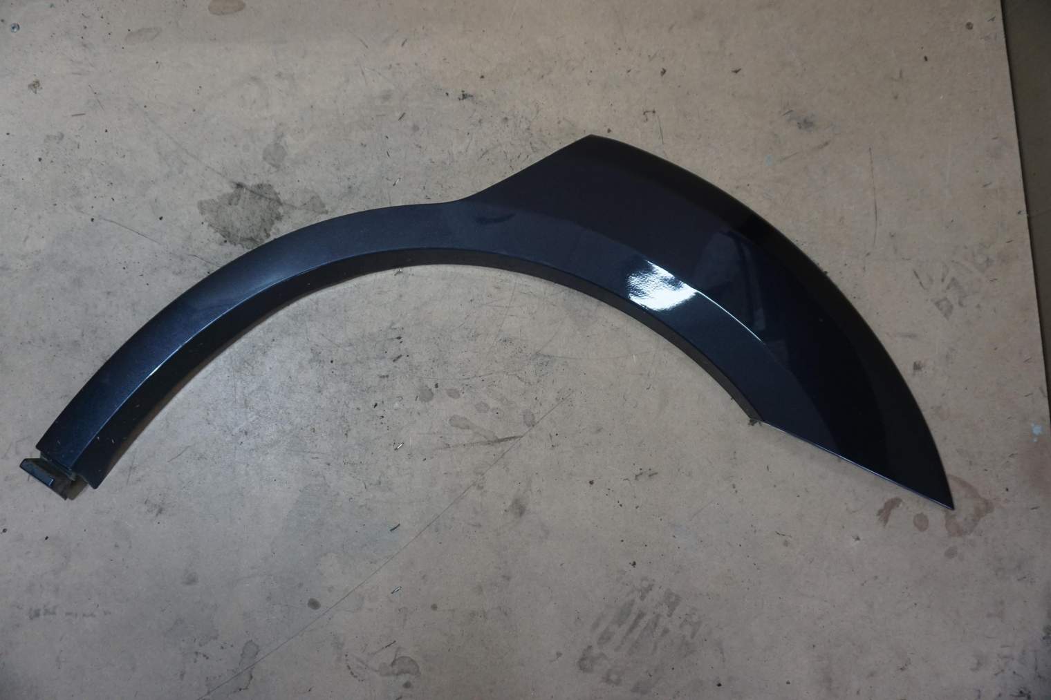 SUBARU OUTBACK IV LISTWA BŁOTNIKA TYLNA LEWA F3T